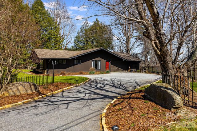 254 Orchard Circle, Laurel Park, NC 28739