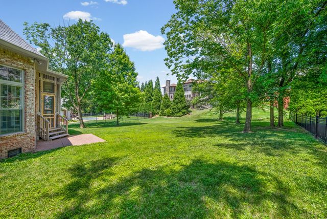 817 Salisbury Way, Clarksville, TN 37043