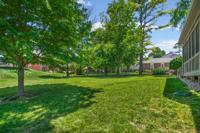 817 Salisbury Way, Clarksville, TN 37043