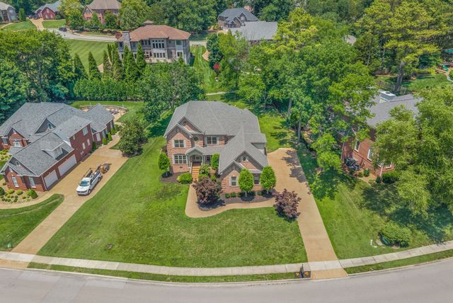 817 Salisbury Way, Clarksville, TN 37043