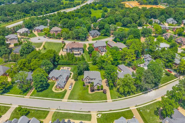 817 Salisbury Way, Clarksville, TN 37043
