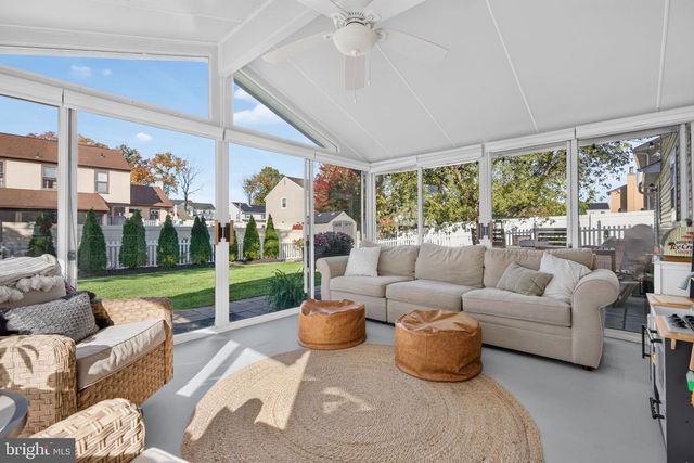 143 GREENBROOK DR, Marlton, NJ 08053