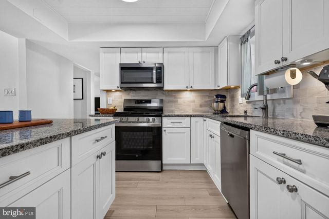 143 GREENBROOK DR, Marlton, NJ 08053