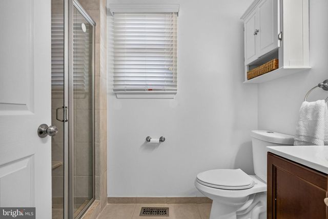 143 GREENBROOK DR, Marlton, NJ 08053