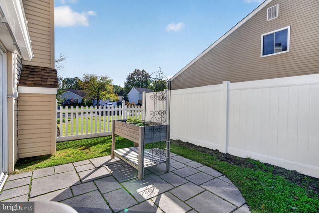 143 GREENBROOK DR, Marlton, NJ 08053