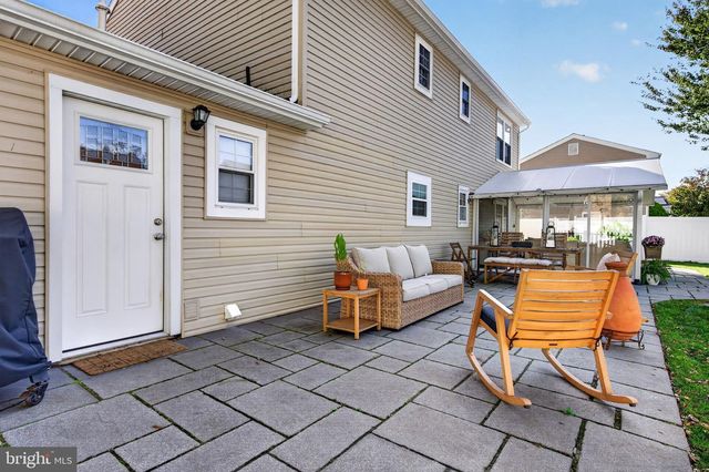 143 GREENBROOK DR, Marlton, NJ 08053