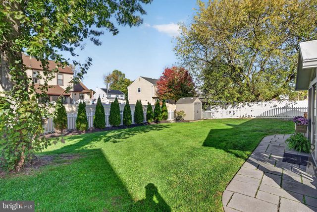 143 GREENBROOK DR, Marlton, NJ 08053