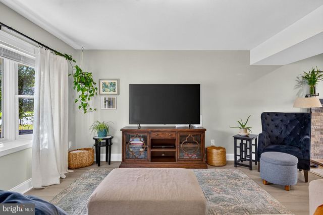 143 GREENBROOK DR, Marlton, NJ 08053