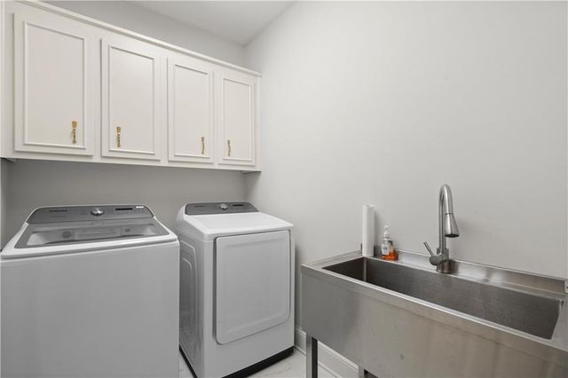 5435 Hoylake Court, Johns Creek, GA 30097