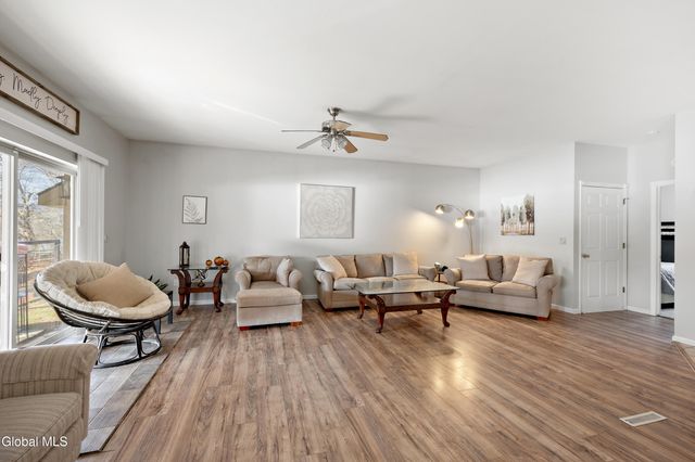 4 Big Bay Road, Queensbury, NY 12804