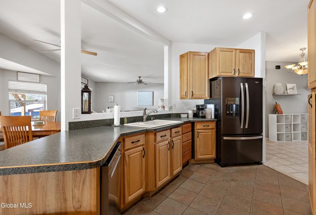 4 Big Bay Road, Queensbury, NY 12804