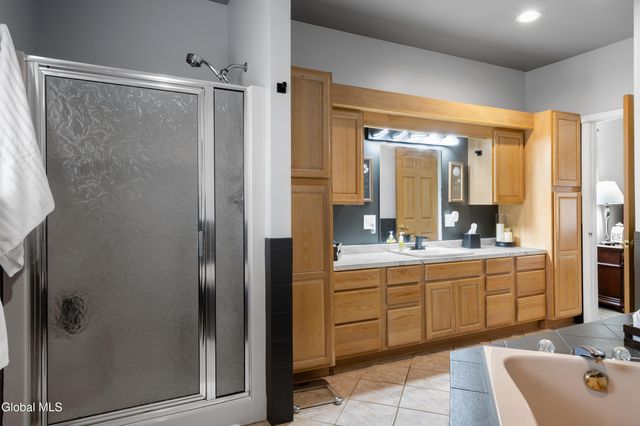 4 Big Bay Road, Queensbury, NY 12804