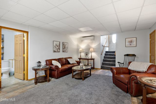 4 Big Bay Road, Queensbury, NY 12804