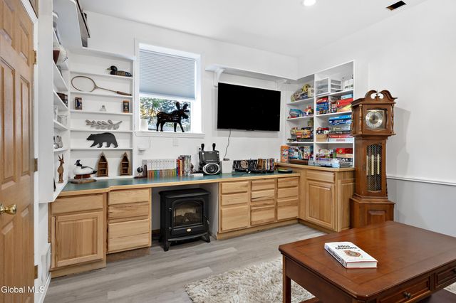 4 Big Bay Road, Queensbury, NY 12804