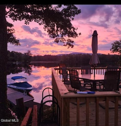 4 Big Bay Road, Queensbury, NY 12804