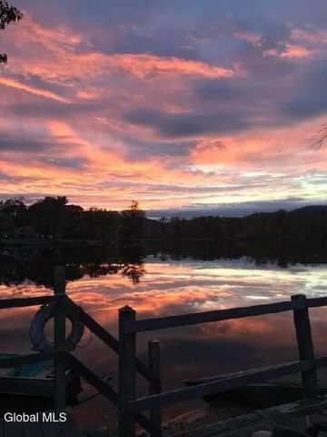 4 Big Bay Road, Queensbury, NY 12804