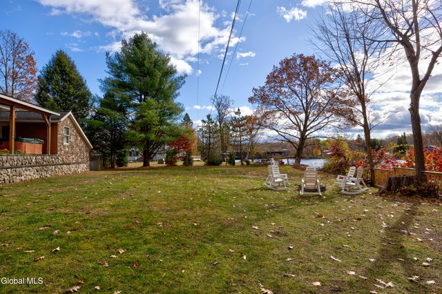 4 Big Bay Road, Queensbury, NY 12804