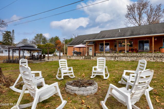 4 Big Bay Road, Queensbury, NY 12804