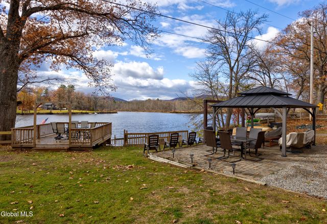 4 Big Bay Road, Queensbury, NY 12804