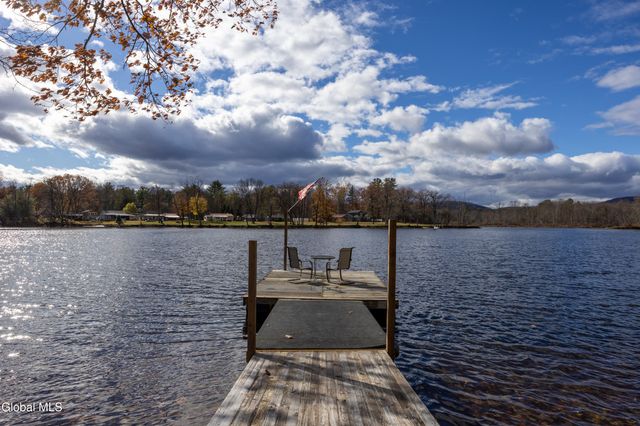 4 Big Bay Road, Queensbury, NY 12804