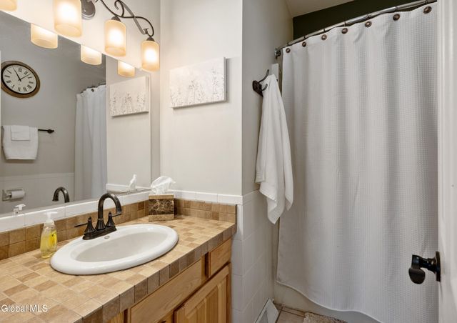 4 Big Bay Road, Queensbury, NY 12804