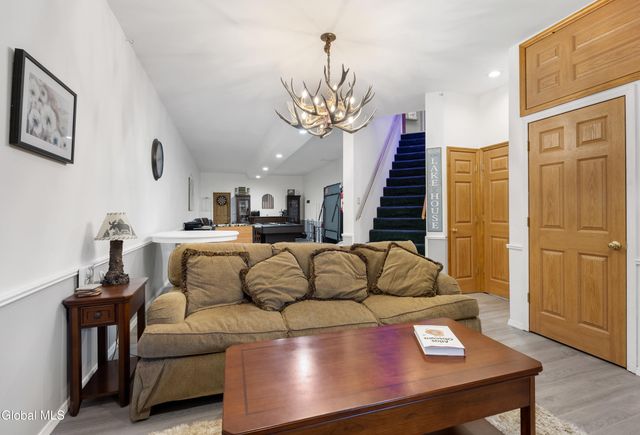 4 Big Bay Road, Queensbury, NY 12804