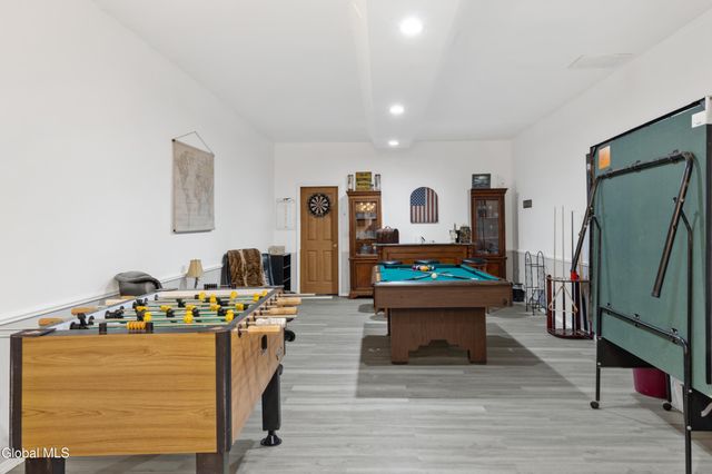 4 Big Bay Road, Queensbury, NY 12804