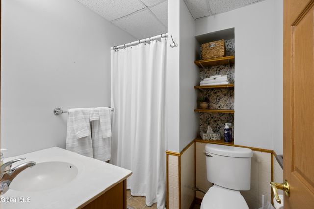 4 Big Bay Road, Queensbury, NY 12804