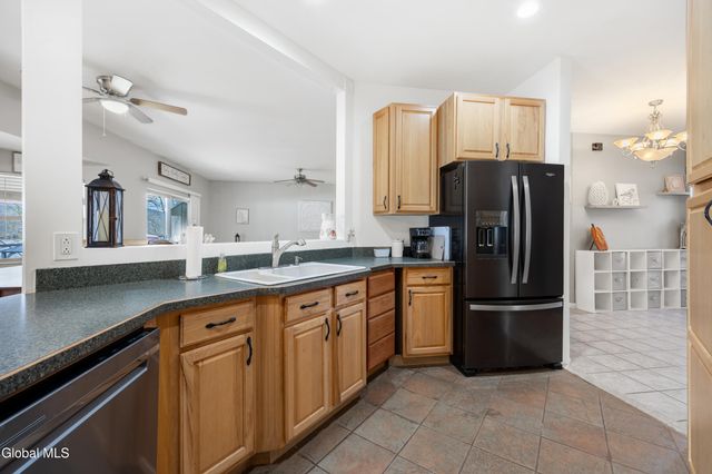 4 Big Bay Road, Queensbury, NY 12804