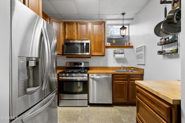 4 Big Bay Road, Queensbury, NY 12804