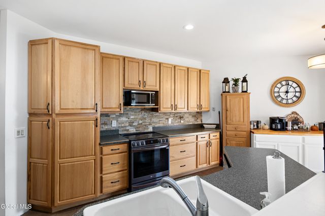 4 Big Bay Road, Queensbury, NY 12804