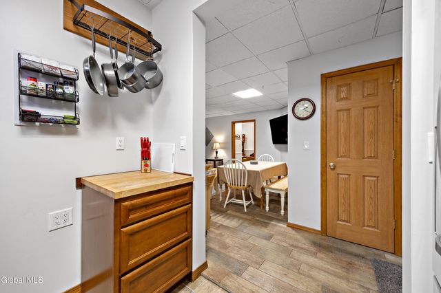 4 Big Bay Road, Queensbury, NY 12804