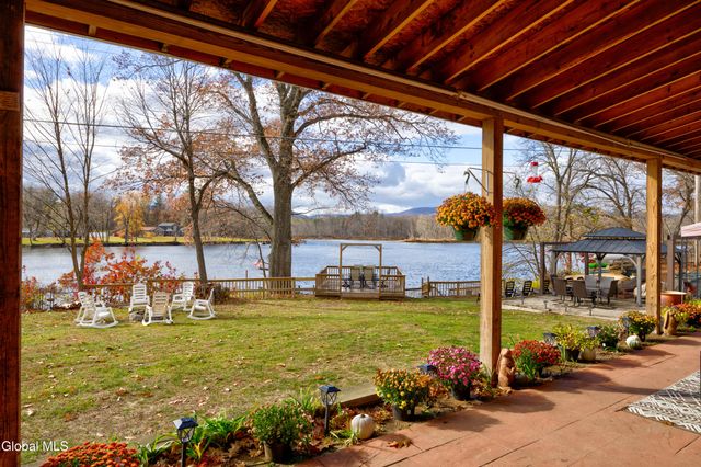 4 Big Bay Road, Queensbury, NY 12804