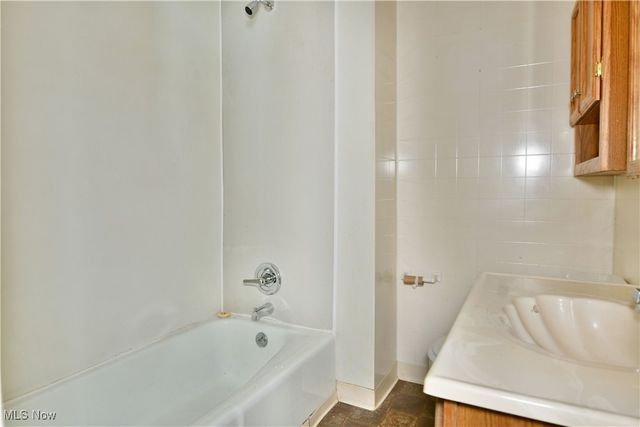 12977 South Avenue, North Lima, OH 44452