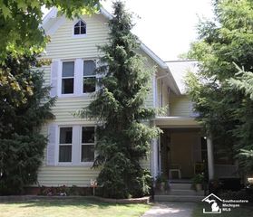 19 Scott Street, Monroe, MI 48161