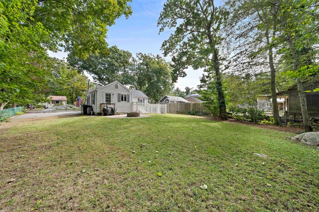 45 Coleman St, Abington, MA 02351