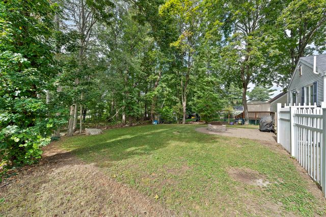 45 Coleman St, Abington, MA 02351