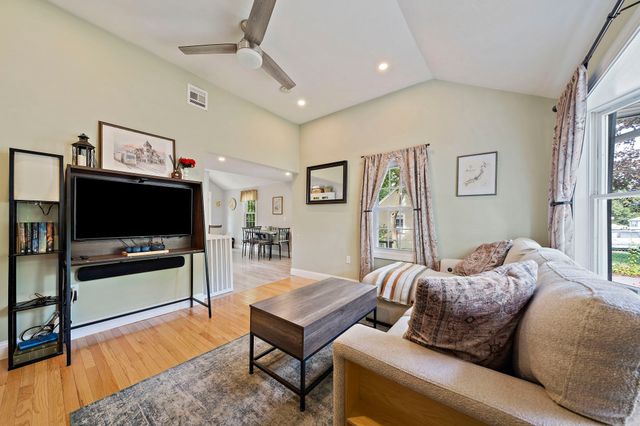 45 Coleman St, Abington, MA 02351