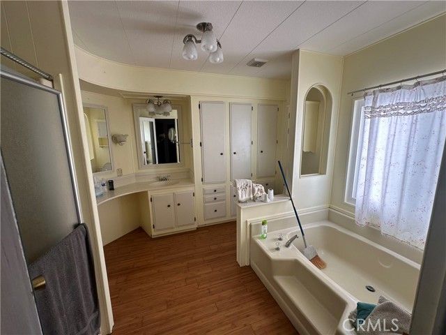 24701 Raymond 195, Lake Forest (el Toro), CA 92630