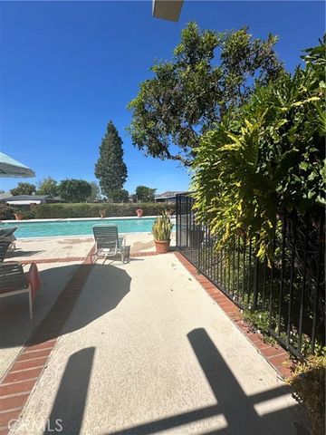 24701 Raymond 195, Lake Forest (el Toro), CA 92630