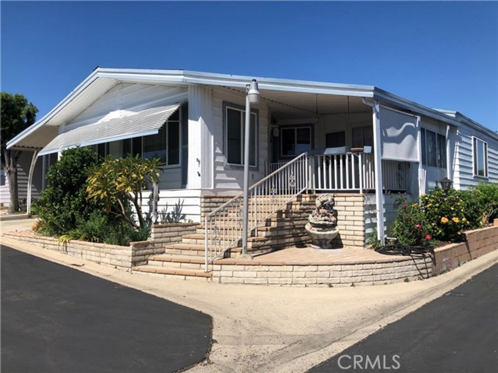 24701 Raymond 195, Lake Forest (el Toro), CA 92630