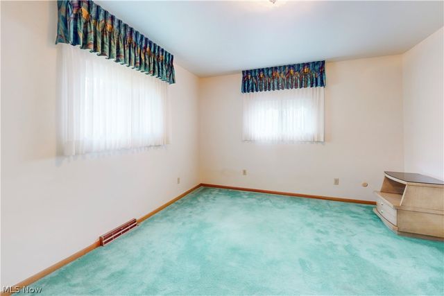 401 Linduff Avenue, Steubenville, OH 43952