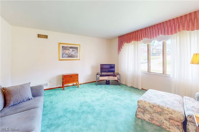 401 Linduff Avenue, Steubenville, OH 43952