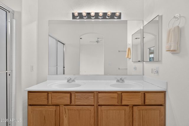 1453 E DESERT INN Drive, Chandler, AZ 85249