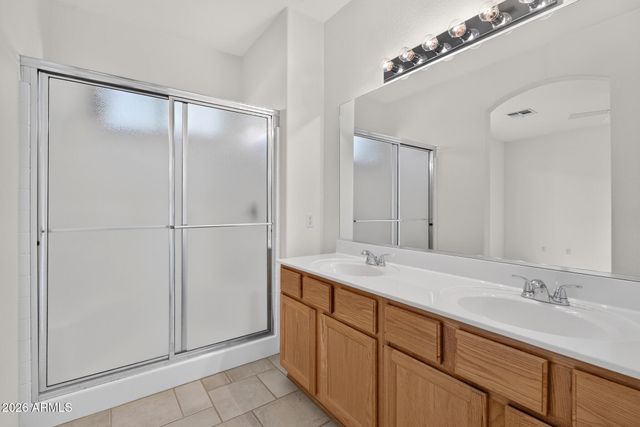 1453 E DESERT INN Drive, Chandler, AZ 85249