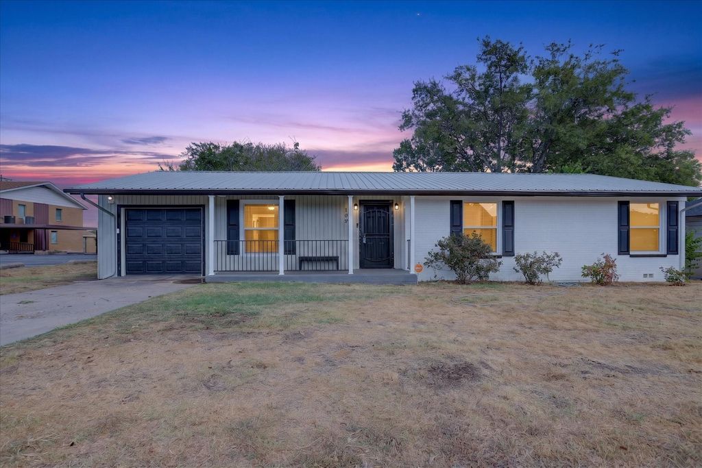 108 N Judd Street, White Settlement, TX 76108 — exterior