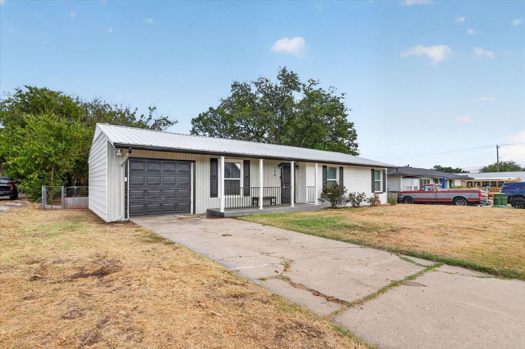 108 N Judd Street, White Settlement, TX 76108 — photo 2