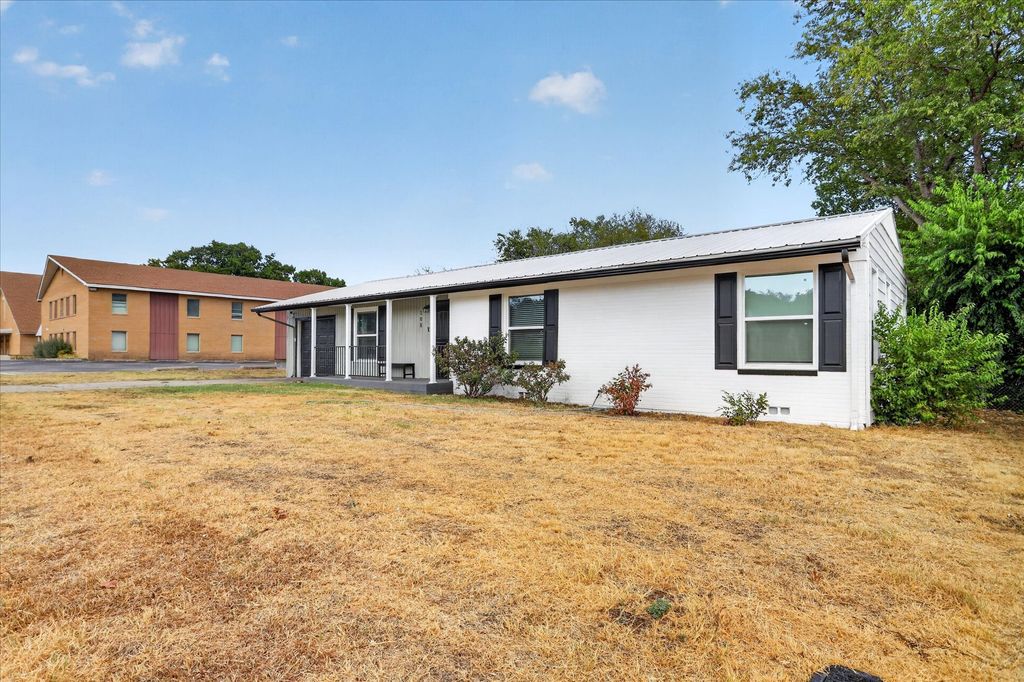 108 N Judd Street, White Settlement, TX 76108 — photo 4