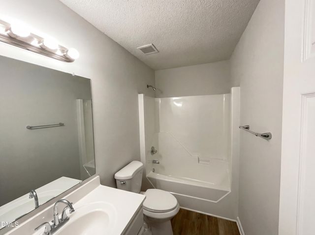 135 Sommerset Drive, Clayton, NC 27520