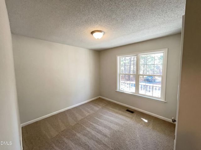 135 Sommerset Drive, Clayton, NC 27520